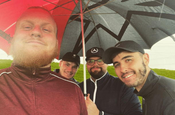 Group of iGolfers